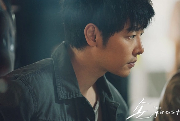 Кадр из дорамы Гость