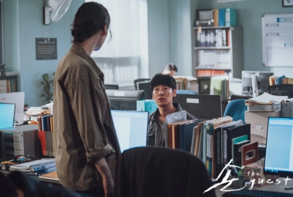 Кадр из дорамы Гость