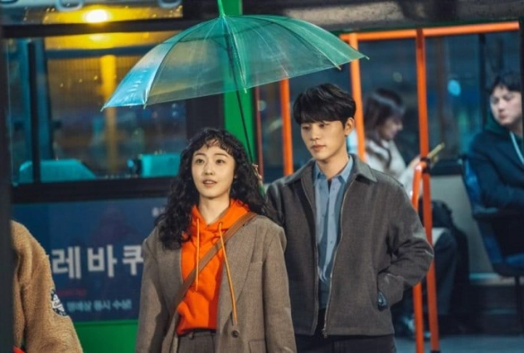 Кадр из дорамы Пишу твою судьбу