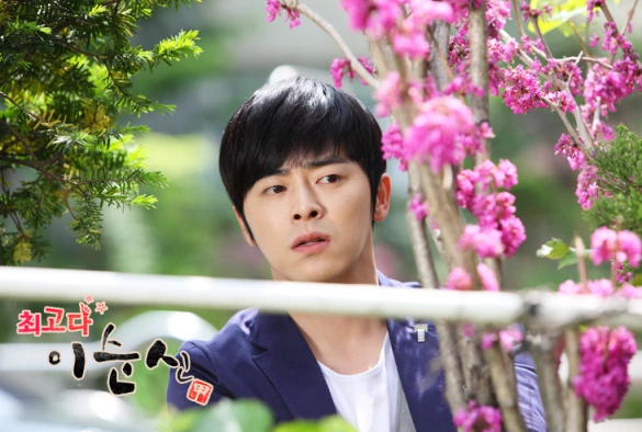 Кадр из дорамы Ты лучшая, Ли Сун Шин!