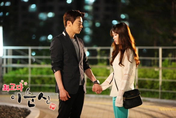 Кадр из дорамы Ты лучшая, Ли Сун Шин!