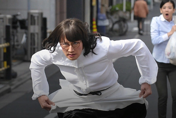 Кадр из дорамы Горничная Митазоно