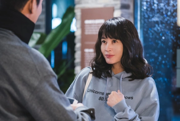 Кадр из дорамы Гиена