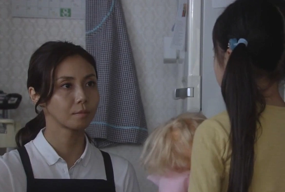 Кадр из дорамы Экономка Мита