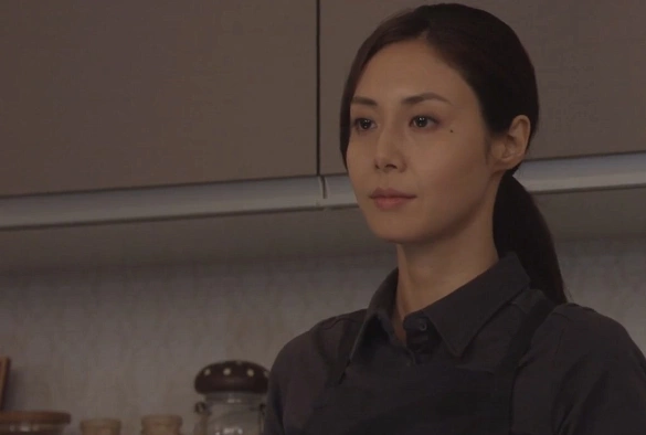 Кадр из дорамы Экономка Мита