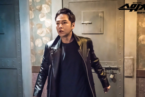 Кадр из дорамы Переключи мир