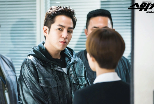 Кадр из дорамы Переключи мир