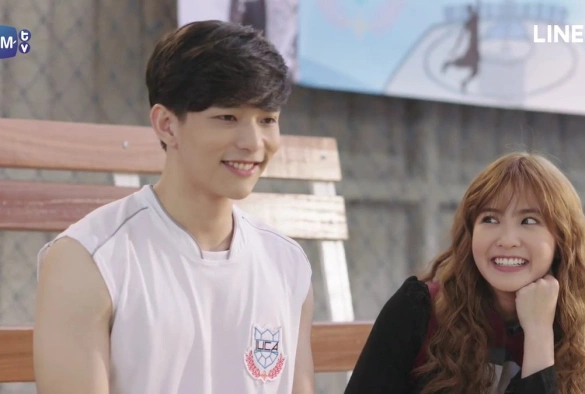 Кадр из дорамы Загадочный политолог