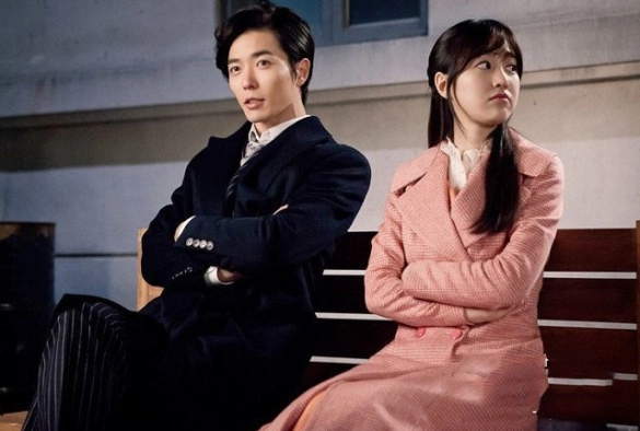 Кадр из дорамы Эпоха чувств