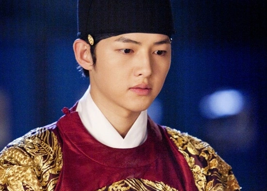 Кадр из дорамы Дерево с глубокими корнями