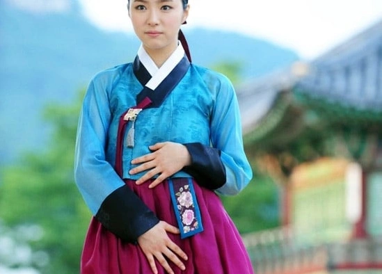 Кадр из дорамы Дерево с глубокими корнями