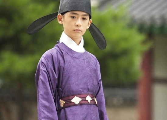 Кадр из дорамы Дерево с глубокими корнями