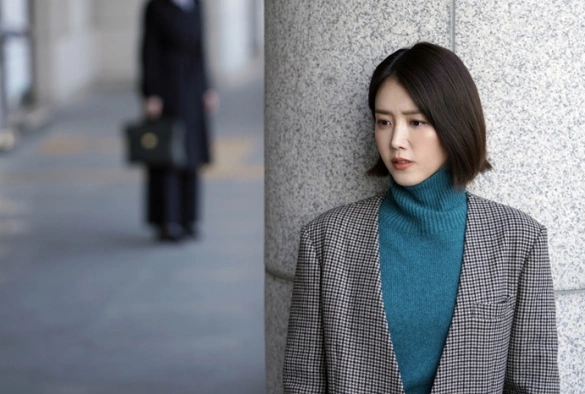 Кадр из дорамы Орлы юриспруденции