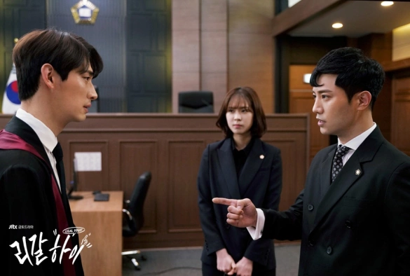 Кадр из дорамы Орлы юриспруденции