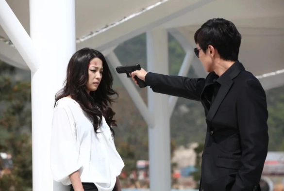 Кадр из дорамы Божественный герой