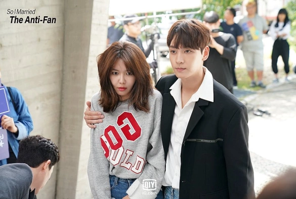 Кадр из дорамы Так я женился на антифанатке