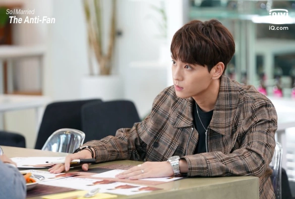 Кадр из дорамы Так я женился на антифанатке