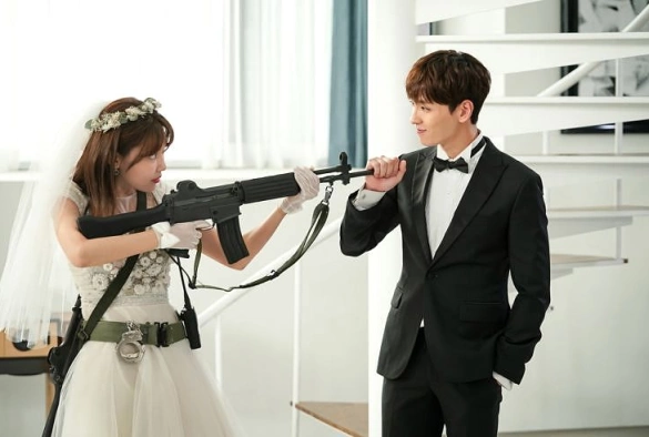 Кадр из дорамы Так я женился на антифанатке