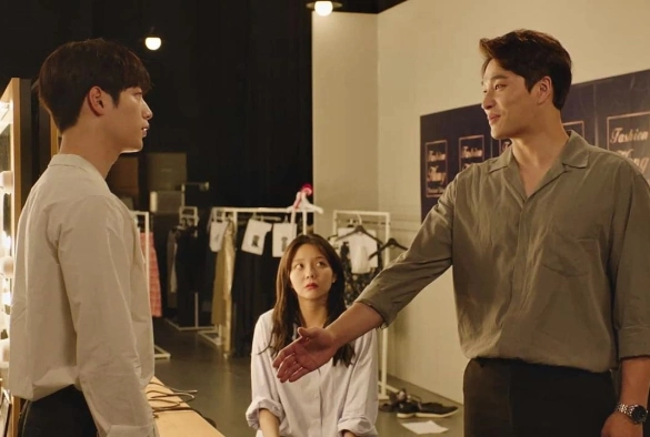 Кадр из дорамы Третье очарование