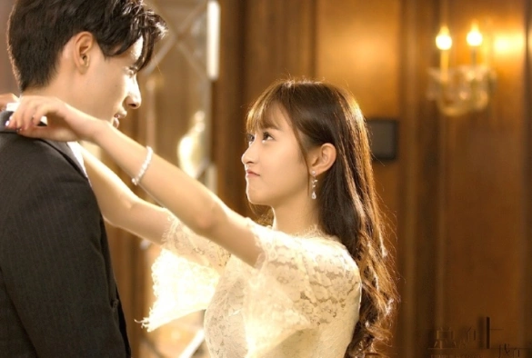 Кадр из дорамы Я люблю своего президента, хотя он псих