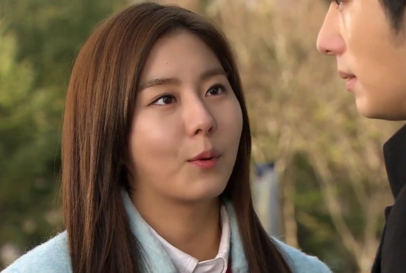 Кадр из дорамы Золотая радуга