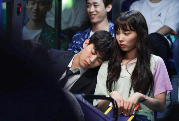 Кадр из дорамы Ведьмина любовь