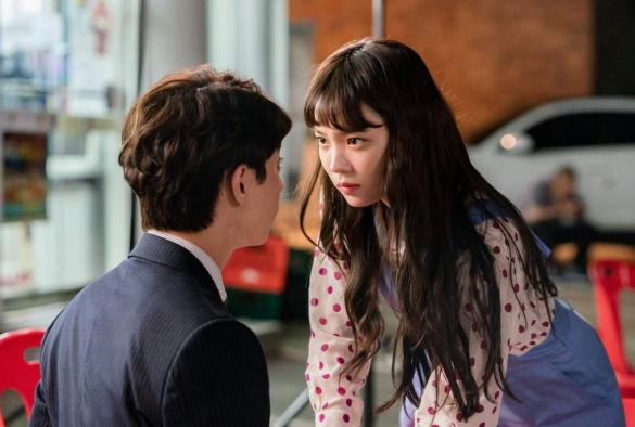 Кадр из дорамы Ведьмина любовь