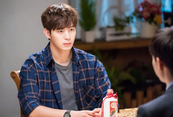 Кадр из дорамы Ведьмина любовь