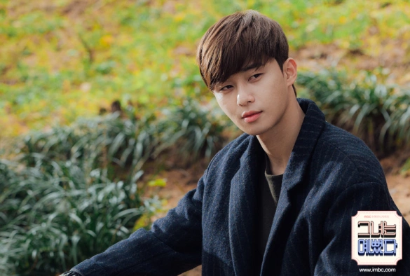 Кадр из дорамы Она была прекрасна