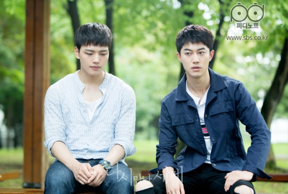 Кадр из дорамы Воссоединение миров