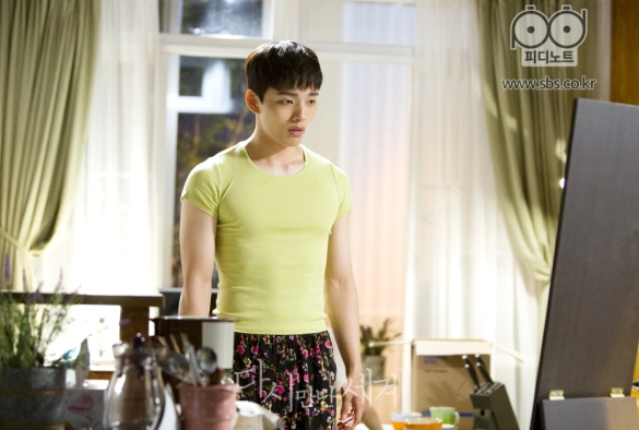 Кадр из дорамы Воссоединение миров