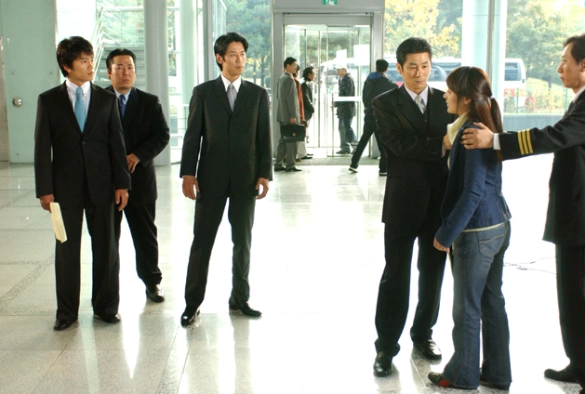 Кадр из дорамы Оставь последний танец мне