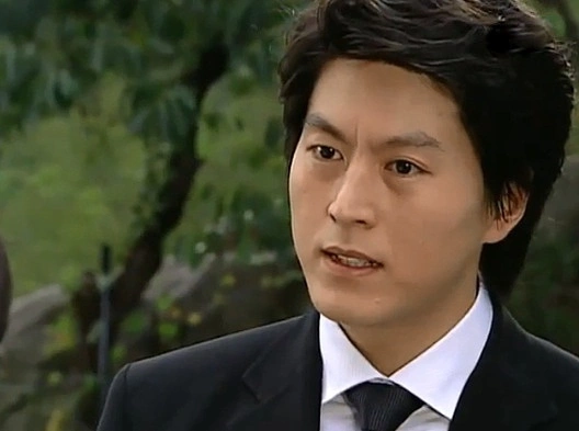 Кадр из дорамы Оставь последний танец мне