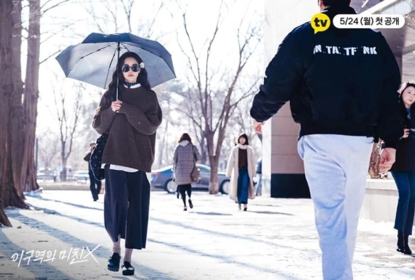 Кадр из дорамы Сумасшедший парень этого района