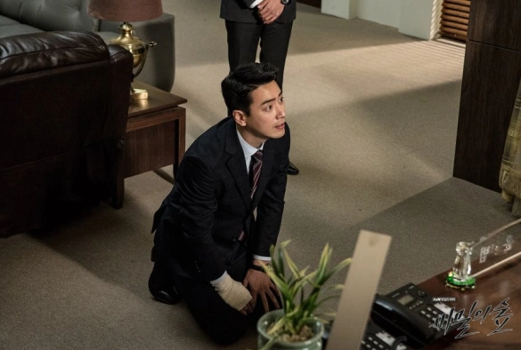 Кадр из дорамы Таинственный лес 1 сезон