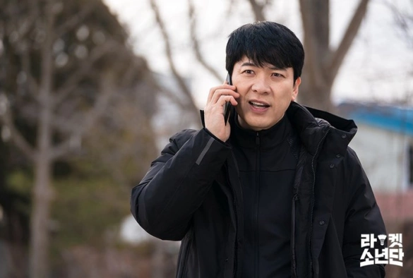 Кадр из дорамы Мальчики-ракетки