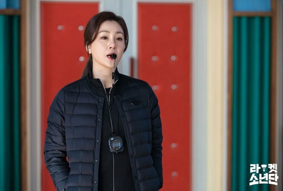 Кадр из дорамы Мальчики-ракетки