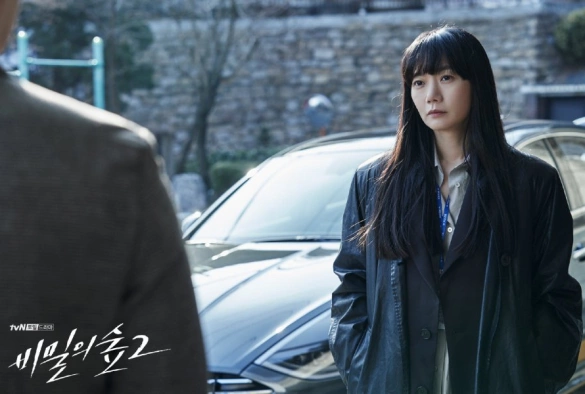 Кадр из дорамы Таинственный лес 2 сезон