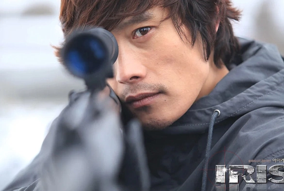 Кадр из дорамы АЙРИС