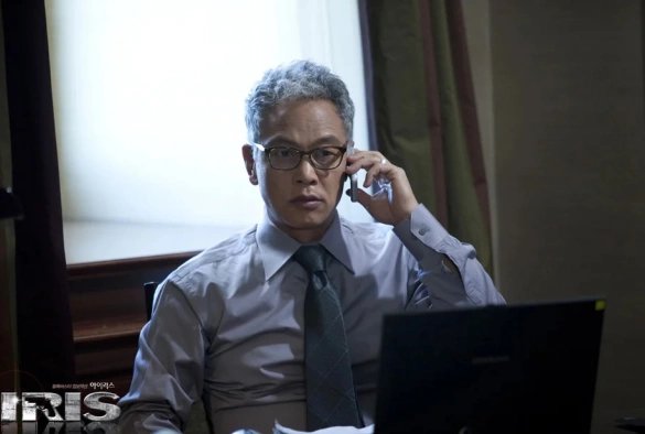 Кадр из дорамы АЙРИС