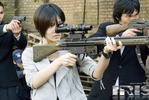 Кадр из дорамы АЙРИС