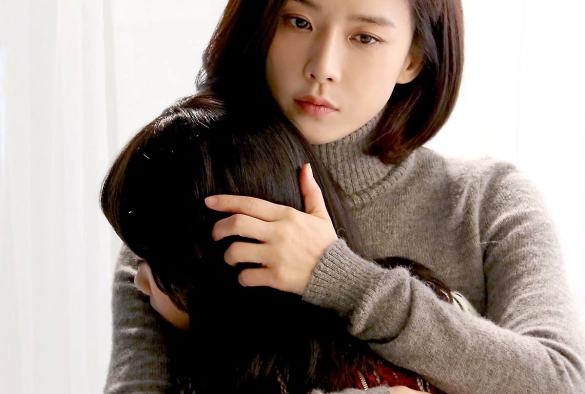 Кадр из дорамы Мама