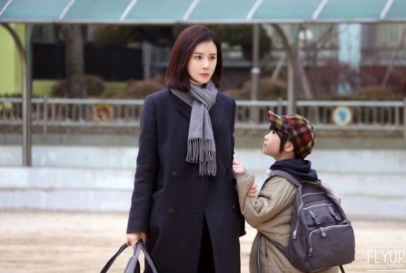 Кадр из дорамы Мама