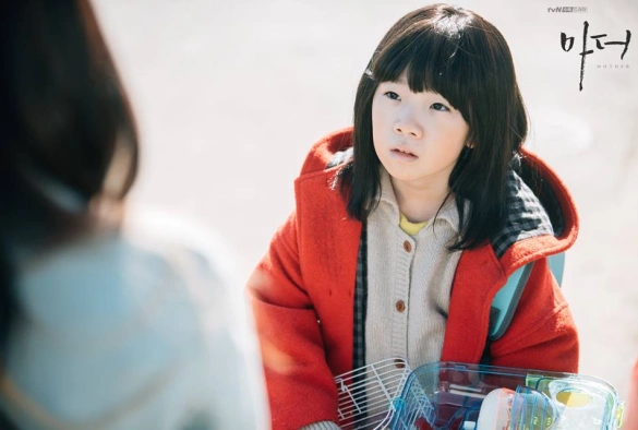 Кадр из дорамы Мама