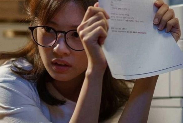 Кадр из дорамы Дом на месяц