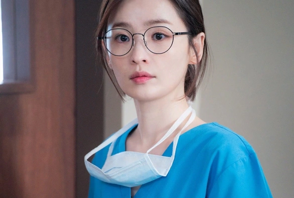 Кадр из дорамы Мудрая жизнь в больнице 2 сезон