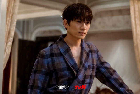 Кадр из дорамы Дьявольский судья