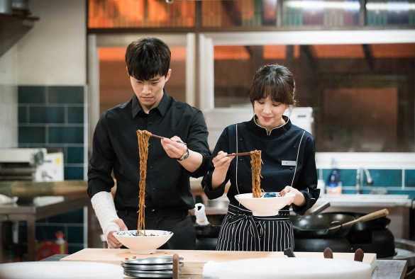 Кадр из дорамы Вок любви