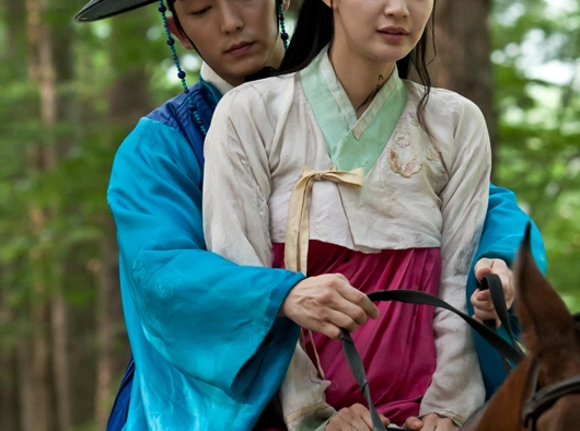 Кадр из дорамы Аран и Магистрат