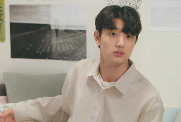 Кадр из дорамы Романтика наоборот